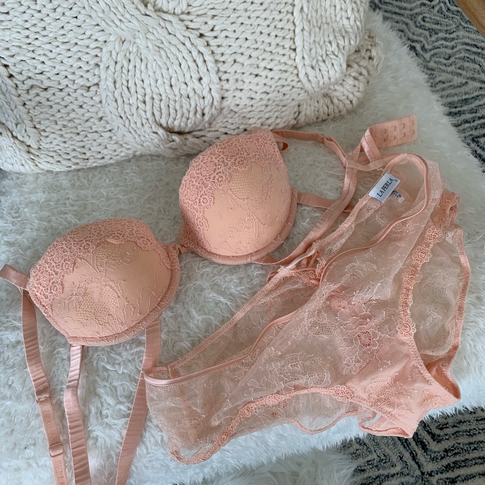 La Perla Peach Lace Lingerie Set with Bra + Panties